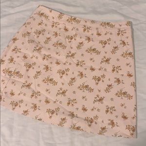 ✨Forever 21 Pink Floral Skirt✨